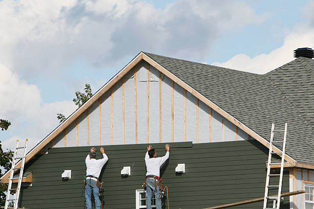 Professional Vinyl Siding technician working in Woodsfield, OH